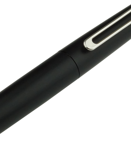 Montblanc M Marc Newson Ultra Black Kugelschreiber