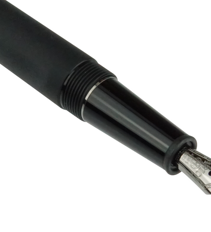 Montblanc Meisterstück Ultra Black Füller No.145 Classique