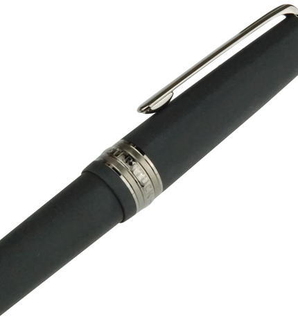 Montblanc Meisterstück Ultra Black Füller No.145 Classique
