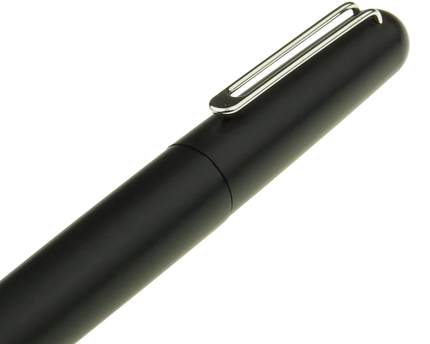 Montblanc M Marc Newson Ultra Black Füller - meisterstück-shop.de