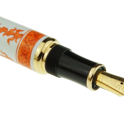 Montblanc Year of the Golden Dragon 2000 Limited Edition 888 Füller