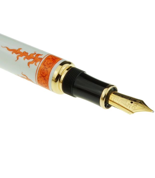 Montblanc Year of the Golden Dragon 2000 Limited Edition 888 Füller