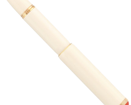 Montblanc Heritage Collection Rouge & Noir Baby Ivory Coloured Lacquer Füller